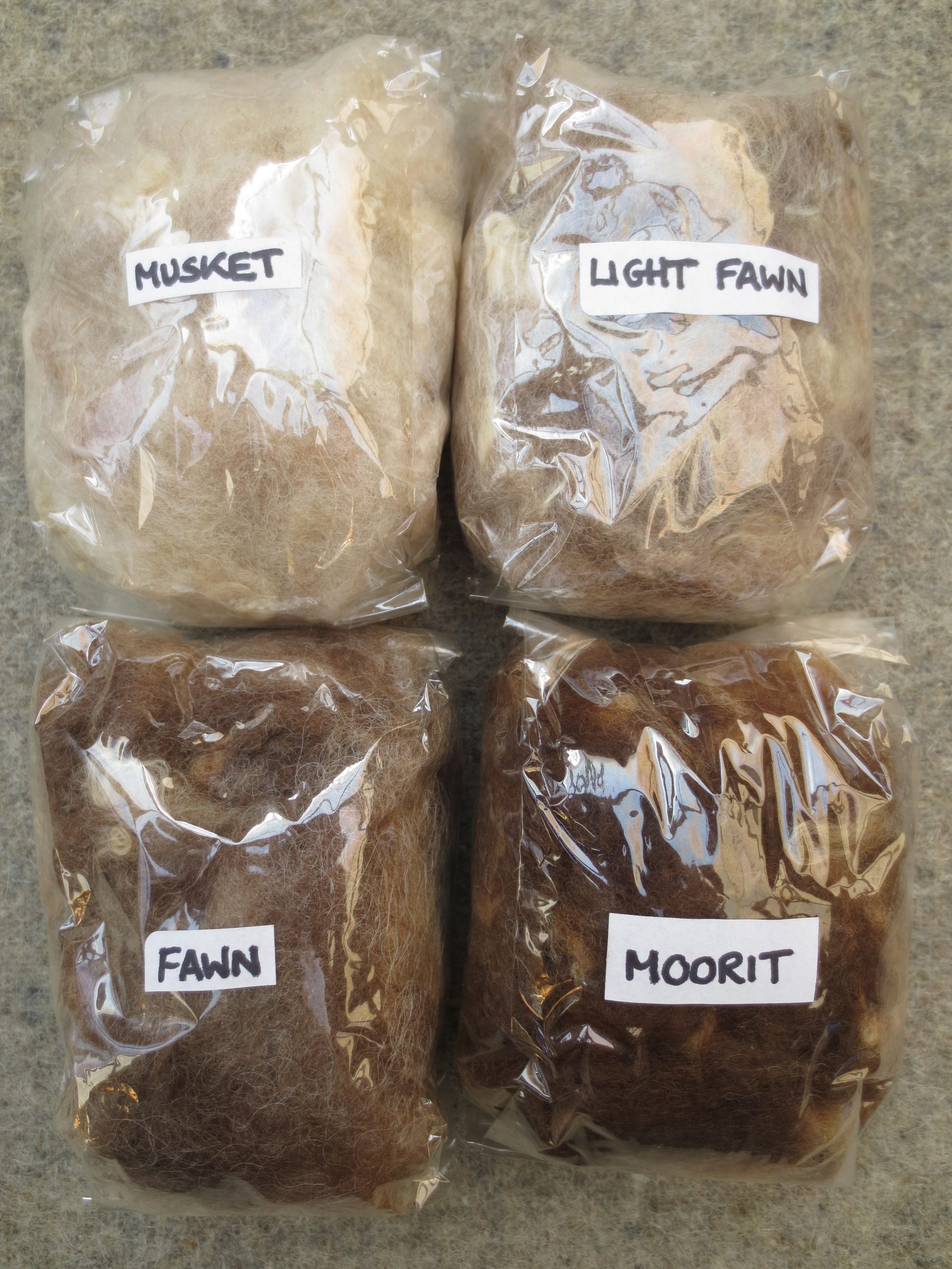 British Shetland Felting Wool from our own sheep - undyed natural colours - Image 10