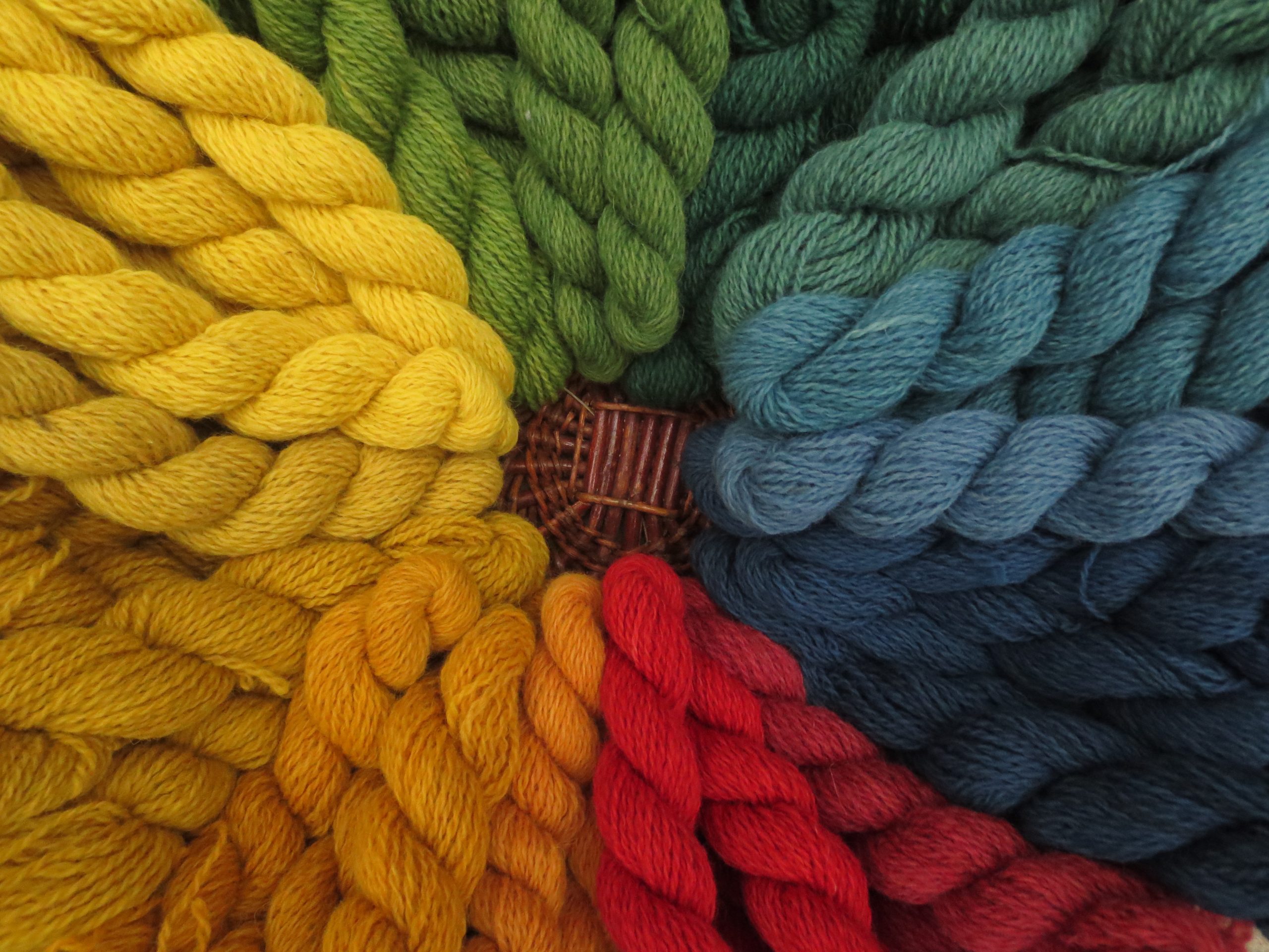 Tablet weaving wool yarn - Naturally dyed British Wool - Base 5e